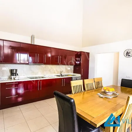 Topaz Villa *